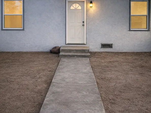 1112 Barberry Ln, Modesto, CA 95351