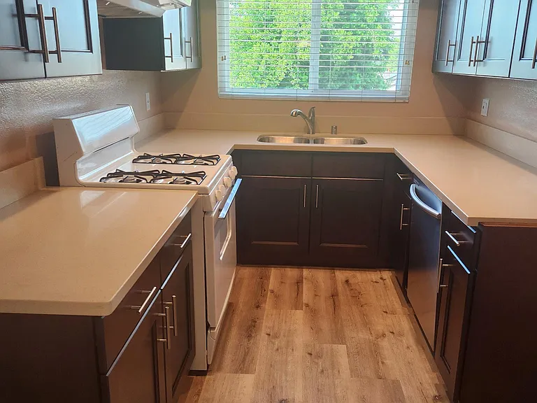 5331 N Barranca Ave — Photo 3