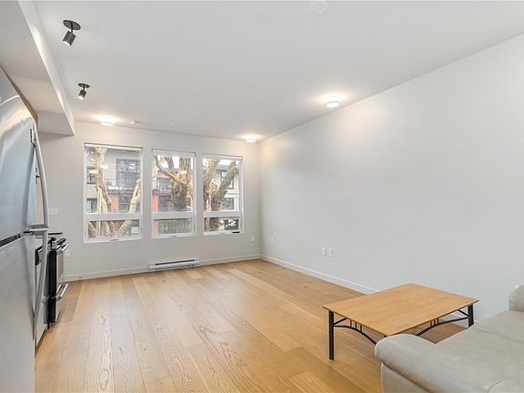 5th image of 629 Speed Ave #202