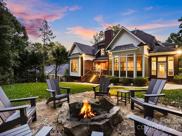 7511 Olde Sycamore Dr, Mint Hill, NC 28227