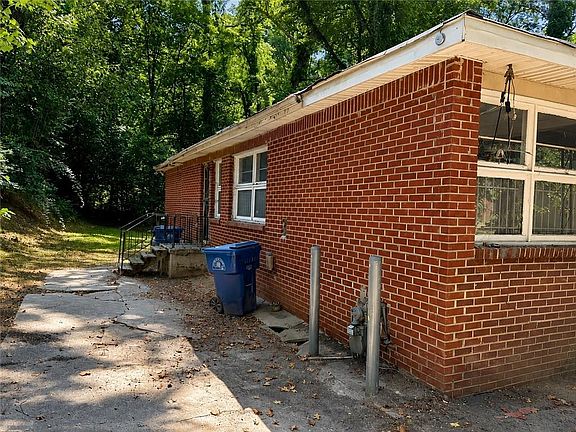 2nd image of 223 Childs Dr NW