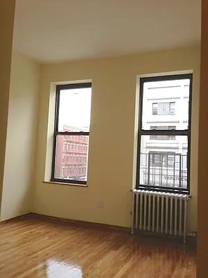 Rented by Kings Court Real Estate | media 10