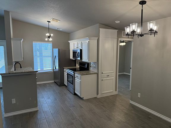 5th image of 9205 Snowberry Dr