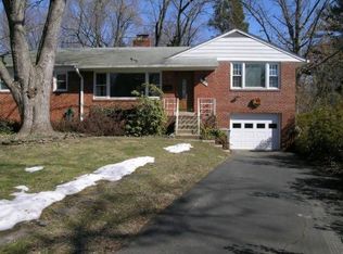 3435 Upside Ct, Falls Church, VA 22042