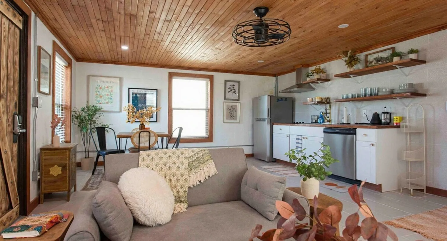 1 bed, 1.0 bath, 5683 sqft, $2,288 — Photo 1