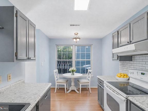3rd image of 11205 Kensington Pl