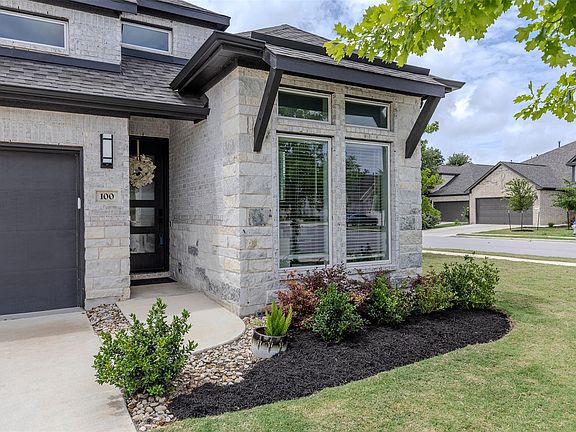3rd image of 100 Green Knoll Ln