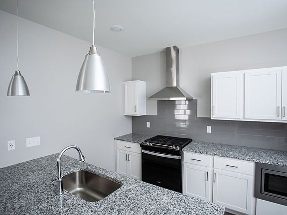 3rd image of 3211 Anisko Dr