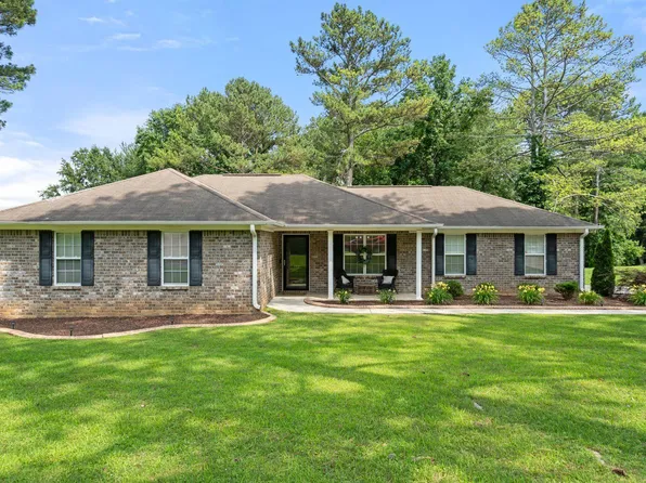 132 Ann Bradley Dr, Huntsville, AL 35811