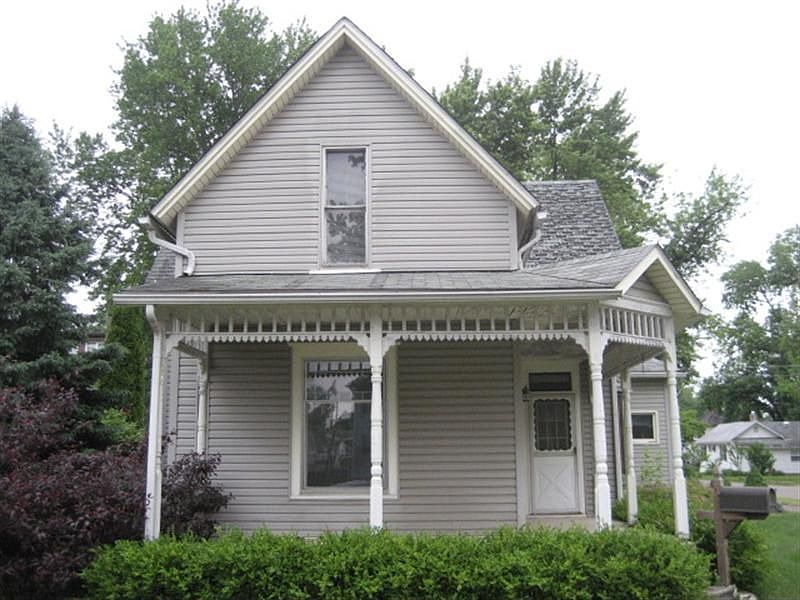 1st image of 701 W Gambier St
