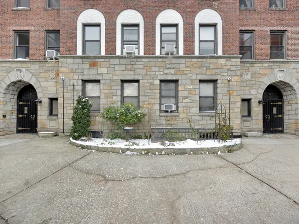 77-16 Austin Street image 2 of 14