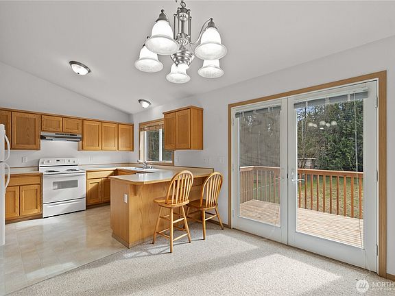 5th image of 18128 115th Street NE