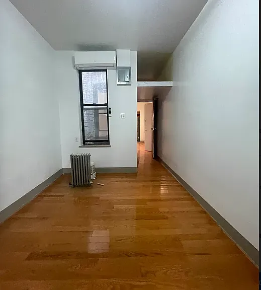 185 Menahan St #3E — Photo 8