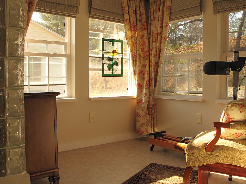 2nd image of 202 Boner Dr