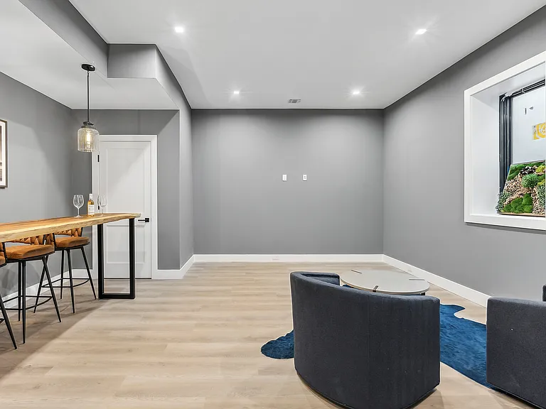 33 Springwood Way — Photo 22