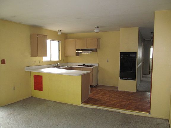 5th image of 795 Binghamton Dr