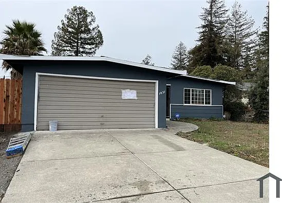 1831 Kidder Ave — Photo 1