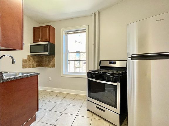 2nd image of 500 Baldwin Ave #31A