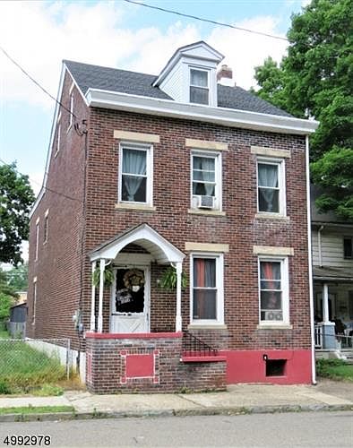 2nd image of 333 Mercer St