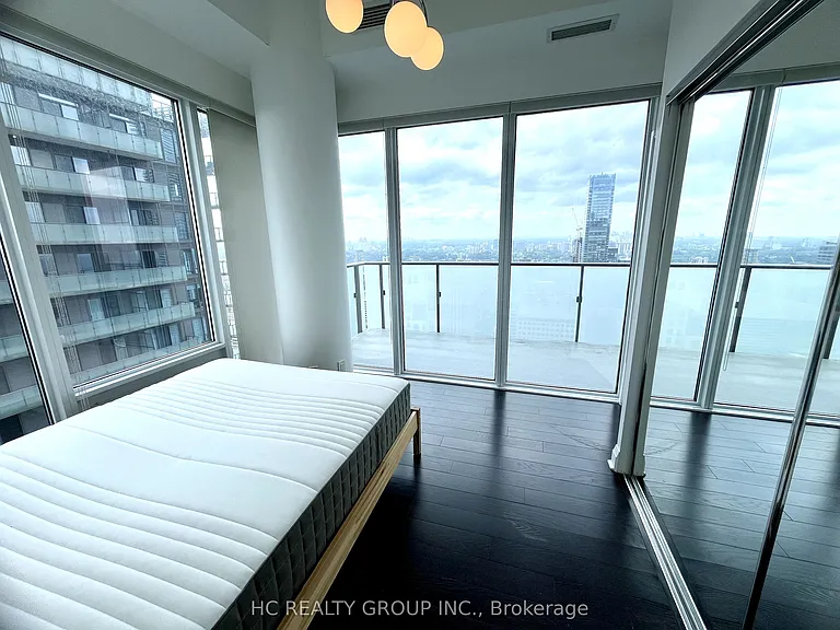 1080 Bay St #4406 — Photo 10