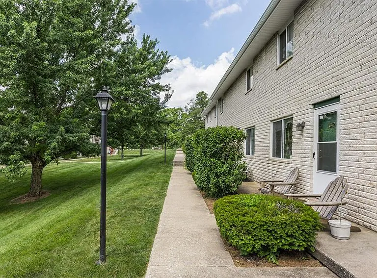 Heritage Apartments — Photo 2
