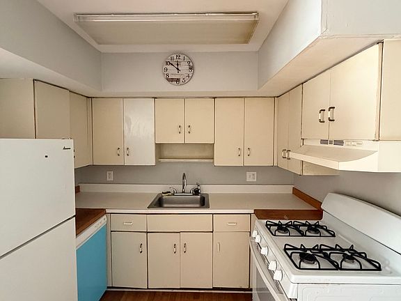 4th image of 75 Fairview Ave APT H