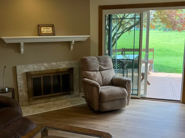 1240 Charleston Ct, Northville, MI 48167