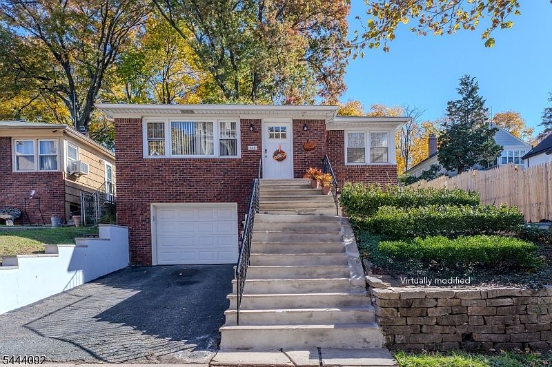 1st image of 668 Lincoln Ave