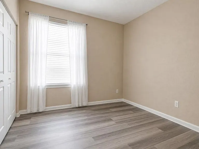 3945 Torres Cir — Photo 12