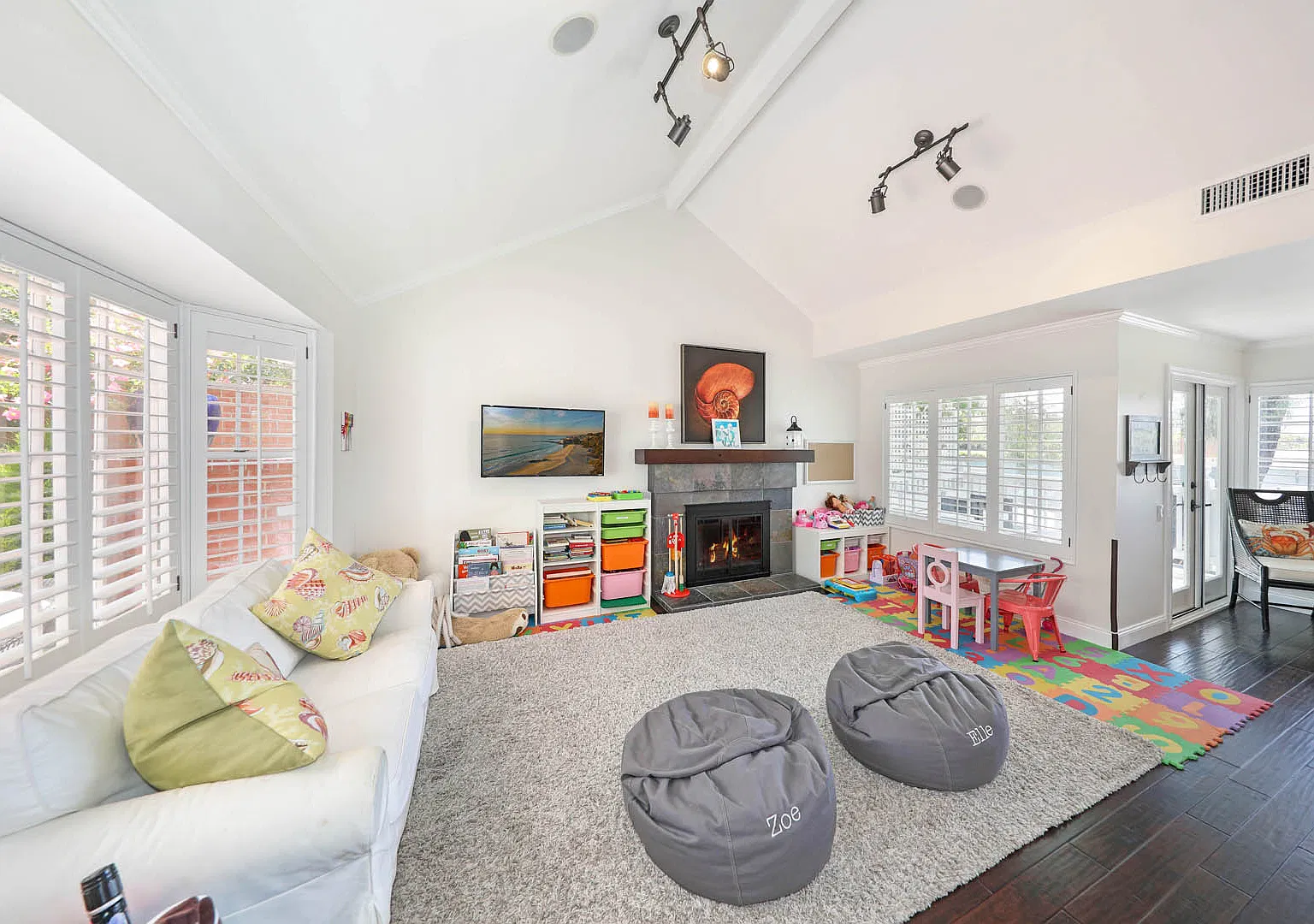 3 bed, 2.5 bath, 1881 sqft, $8,500 — Photo 3
