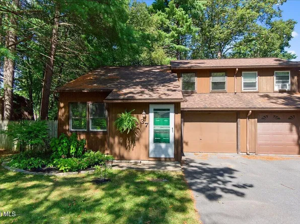 37 Pepperbush Place, Malta, NY 12020