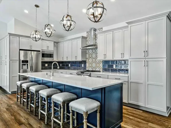 W361S2779 Lisa LANE, Dousman, WI 53118