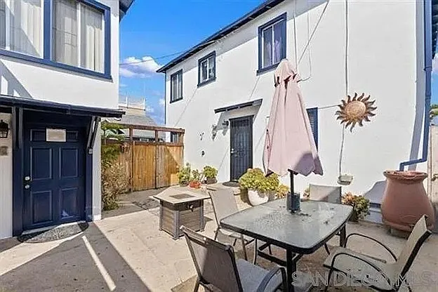 2 bed, 850 sqft, $2,990 — Photo 3