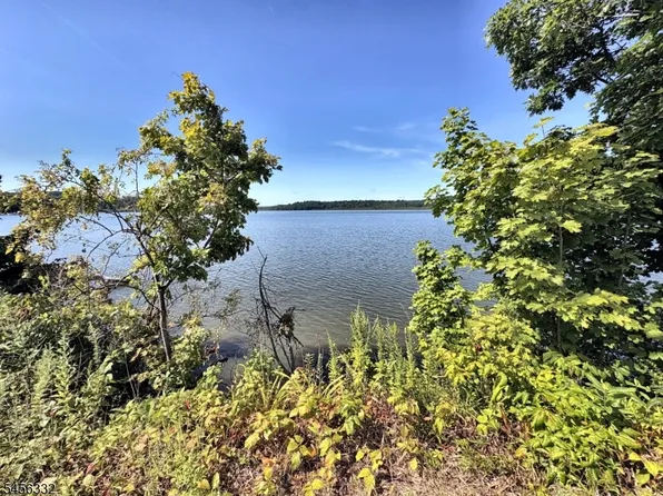 74 Sand Shore Rd, Mount Olive Twp., NJ 07828
