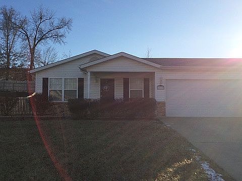 1st image of 2520 Oak Forest Dr