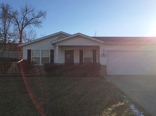 2520 Oak Forest Dr, Troy, MO 63379