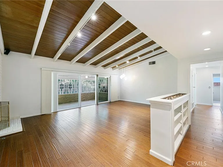 22951 Austin St — Photo 5