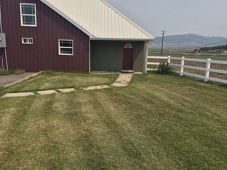 33595 N 8140 E — Photo 1