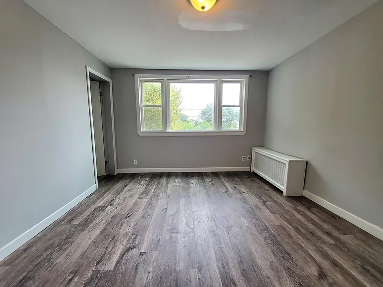 107 Van Nostrand Ave #2 — Photo 2