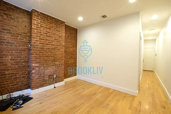 Rented by null | media 11