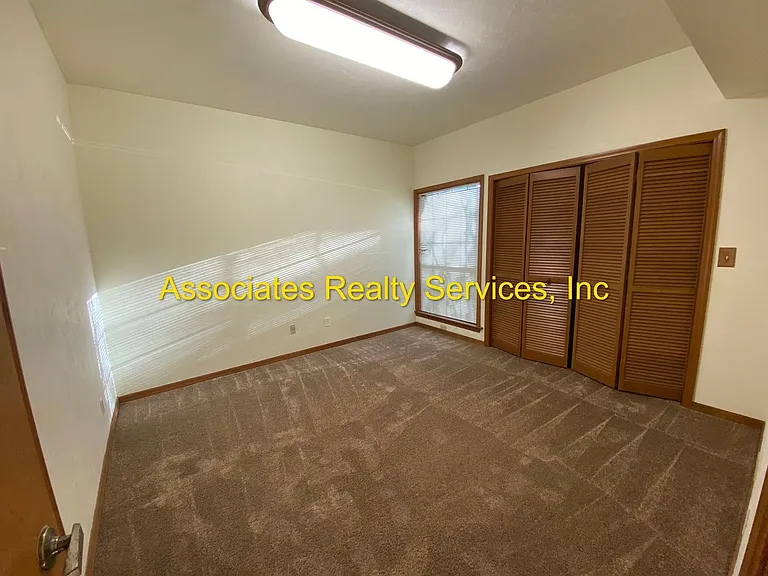 5416 NW 9th Ln — Photo 10
