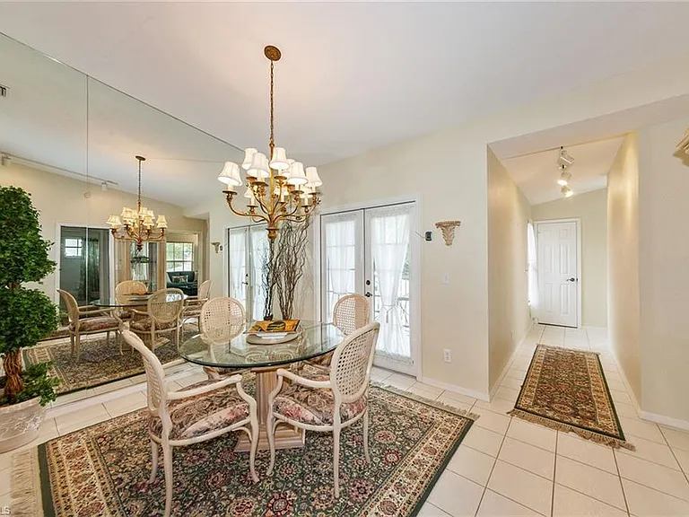 7050 Barrington Cir #201 — Photo 4