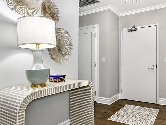 2nd image of 1155-N Dearborn St #403