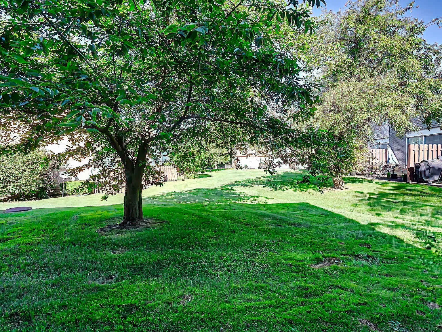 2 bed, 2.5 bath, 1368 sqft, $1,999 — Photo 3
