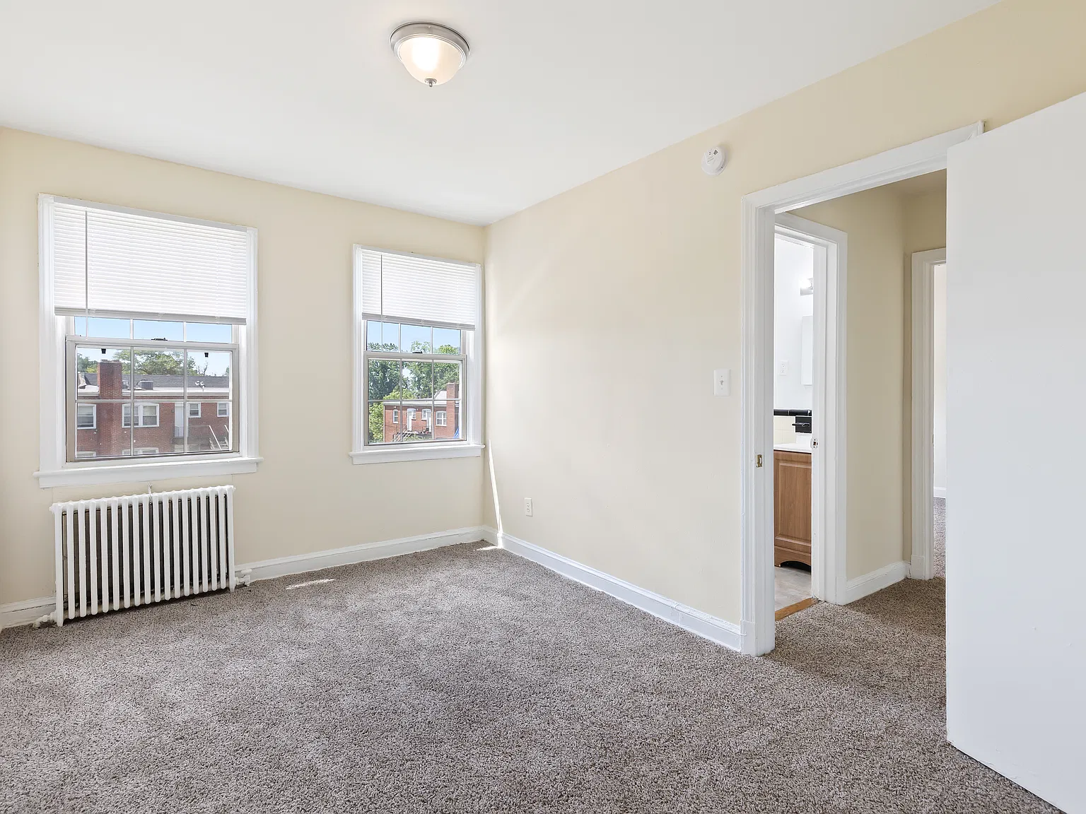 1 bed, 700 sqft, $1,100 — Photo 3