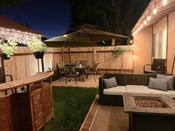 Private terrazzo and Dining Al Fresco!