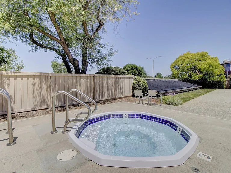 22 Lakeview Ct — Photo 20