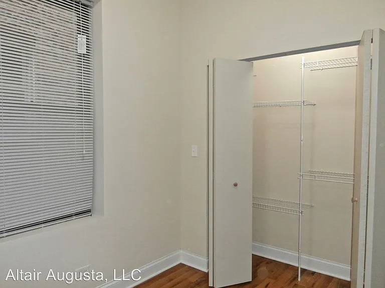 2540 W Augusta Blvd #1F — Photo 6
