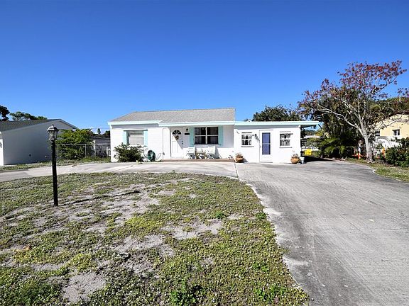 3rd image of 313 Gulfstream Dr