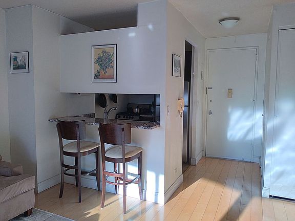 4th image of 233 E 86th St APT 10B